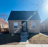 Building Photo - *** 3 BDRM / FENCED YARD / PET FRIENDLY / ...