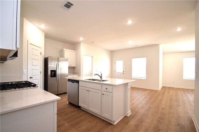 Building Photo - 568 Colorado St