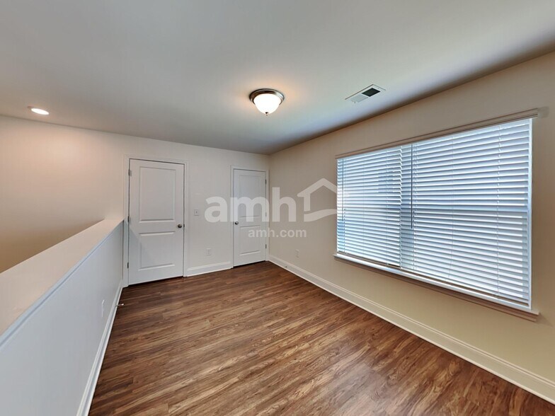 Building Photo - 2449 Napa Valley Dr