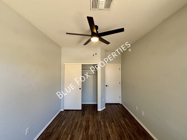 Building Photo - 308 E Camino Limon Verde