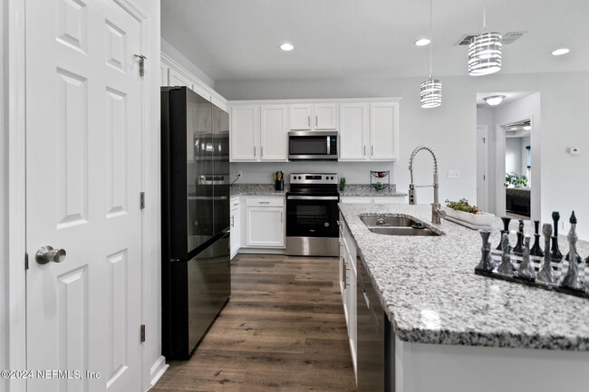 Building Photo - 6133 Catawissa Ct