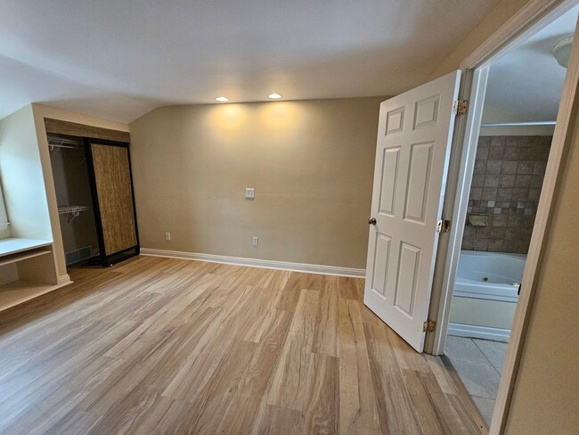 Building Photo - 3 bedroom 2.5 bath house for rent in Mt Le...