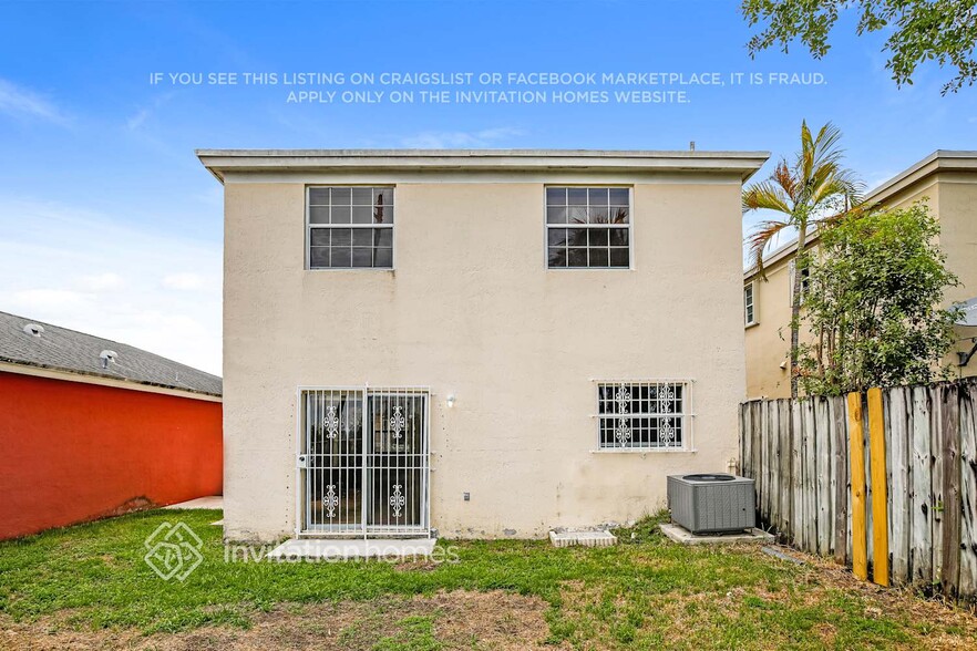 Building Photo - 14002 SW 161 Terrace