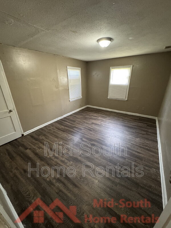 Building Photo - 1604 Echles St