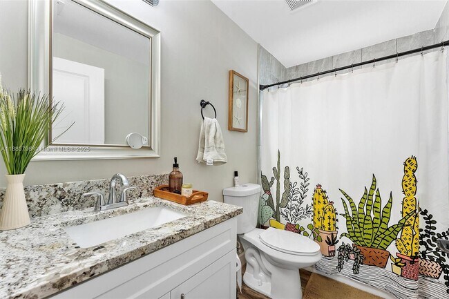 Building Photo - 901 20th St