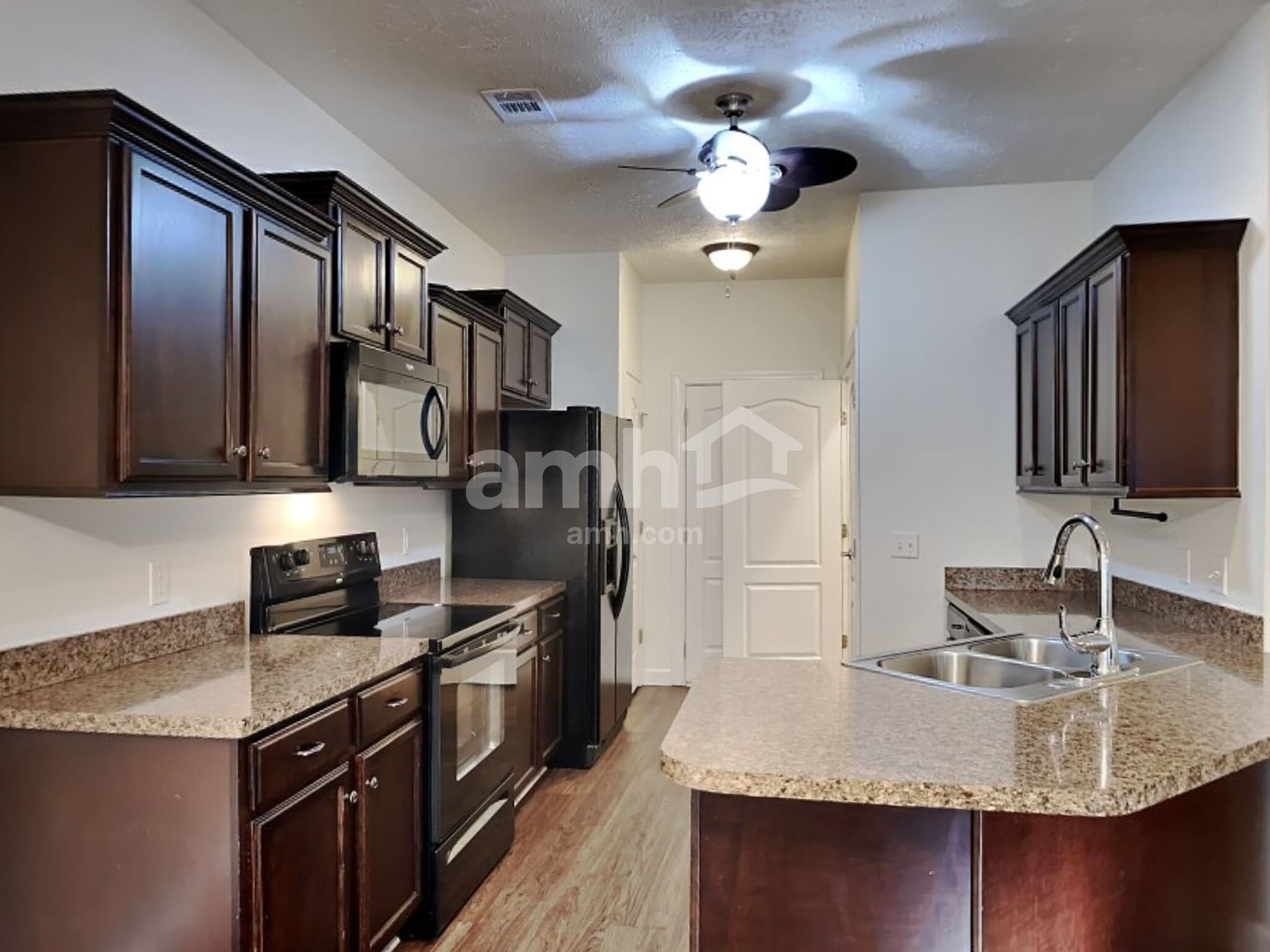 Building Photo - 929 Morning Rd