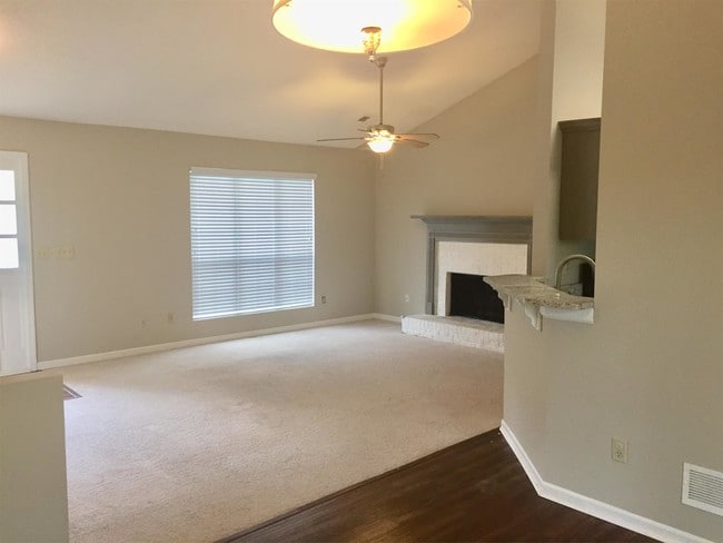 Building Photo - 1475 Chaseway Cir