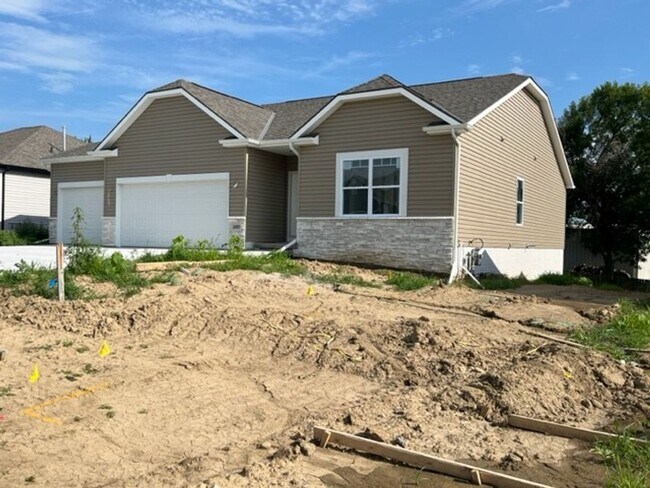 Building Photo - Brand New 3 Bedroom/3 Bathroom Home for Re...