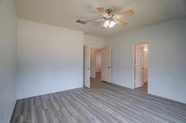 Building Photo - 3310 Zinfandel Ln
