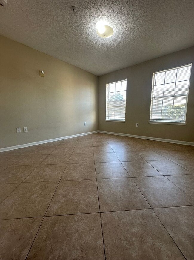 Building Photo - Perfect 2 bed/ 2bath located in Destin