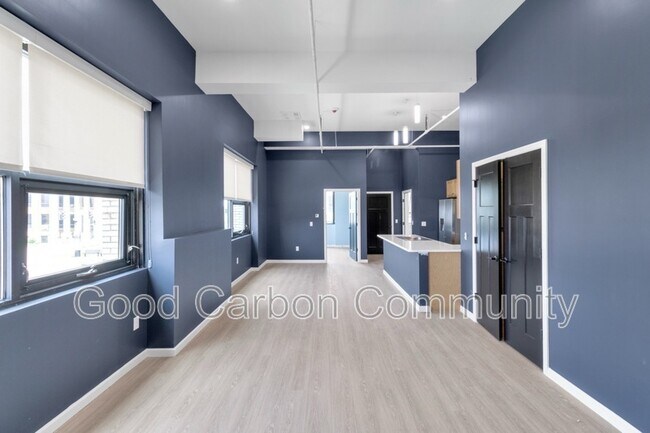 Building Photo - 401 Central Ave