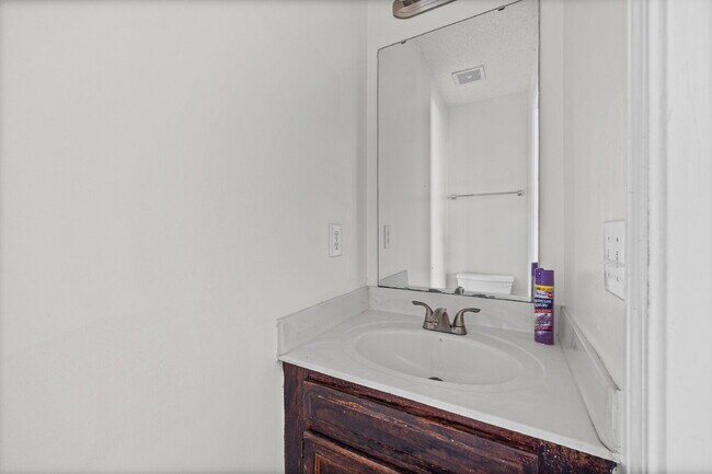 Building Photo - 5720 Prescott Ct