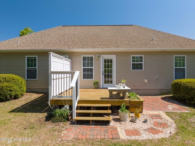 Building Photo - 354 Folkstone Rd