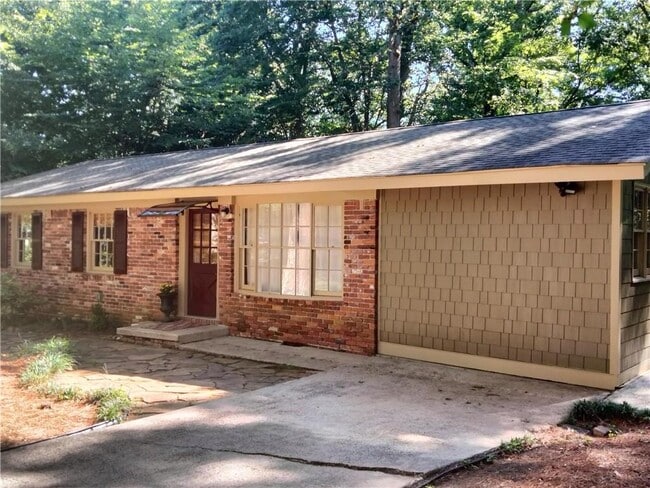 Building Photo - 1009 Verdi Way