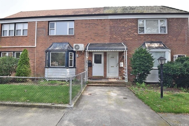 Building Photo - 75-03 197th St