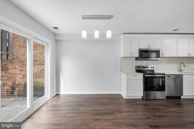 Building Photo - 12603 Red Pepper Ct