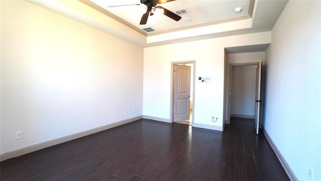 Building Photo - 588 Deverson Dr