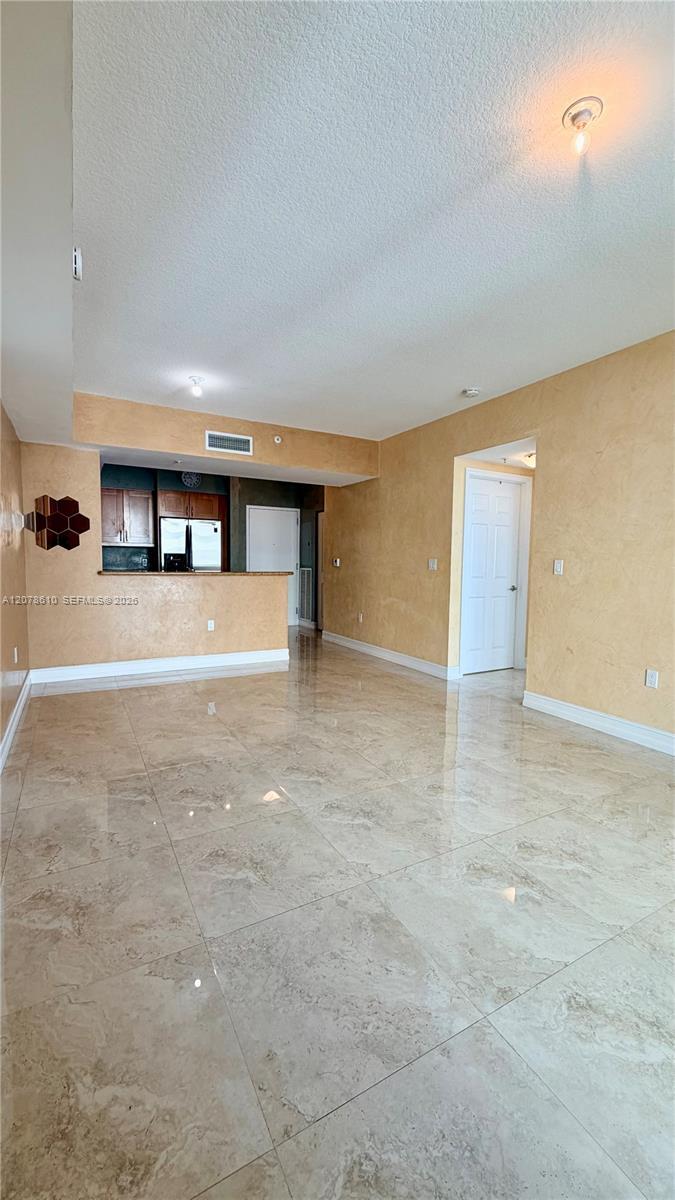 Building Photo - 1755 E Hallandale Beach Blvd