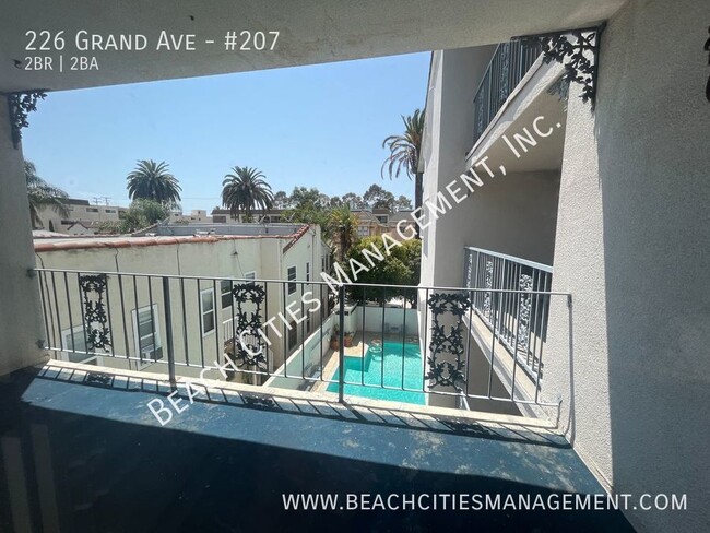 Building Photo - Large 2 Bedroom, 2 Bath Condo with 2 Parki...