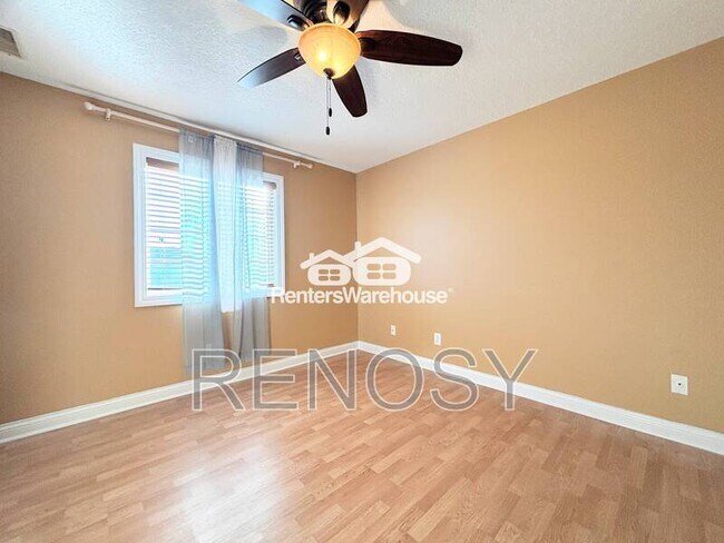 Building Photo - 10151 Sutton Dr
