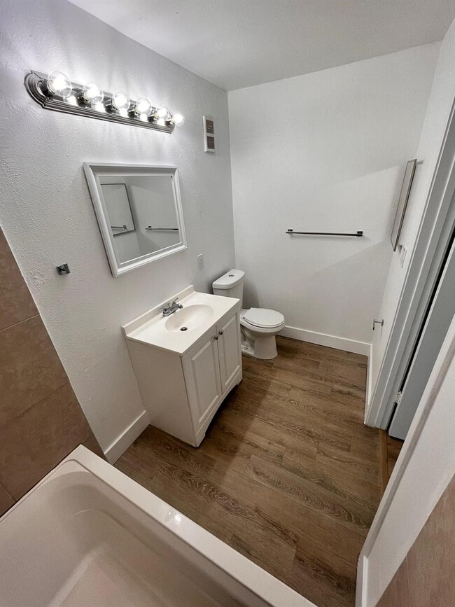 Building Photo - 2622 NW 33rd St