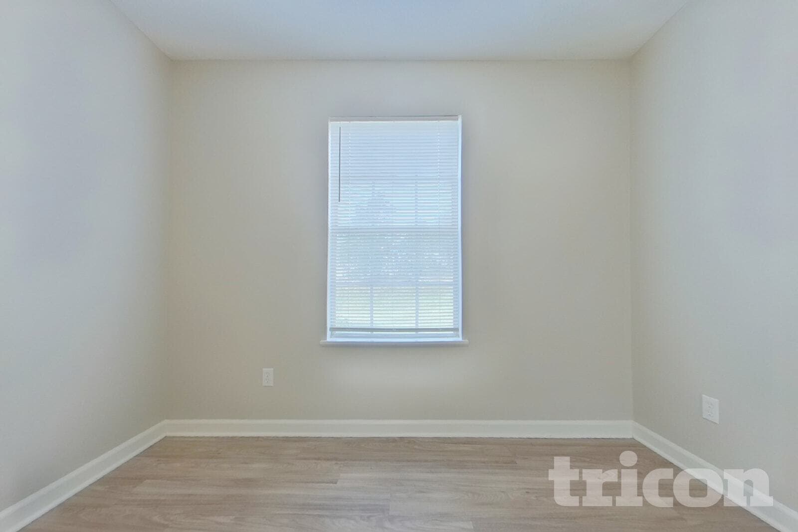 Building Photo - 410 Fox Trot Dr