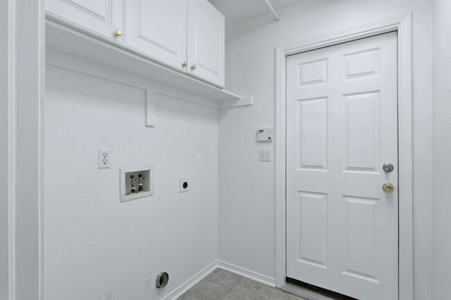 Building Photo - 4 bed 2 bath Ranch in Metzler Ranch Castle Rock!