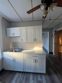 Building Photo - 487 Kennedy Blvd