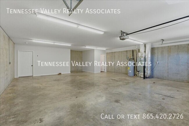 Building Photo - 1820 Andes Rd