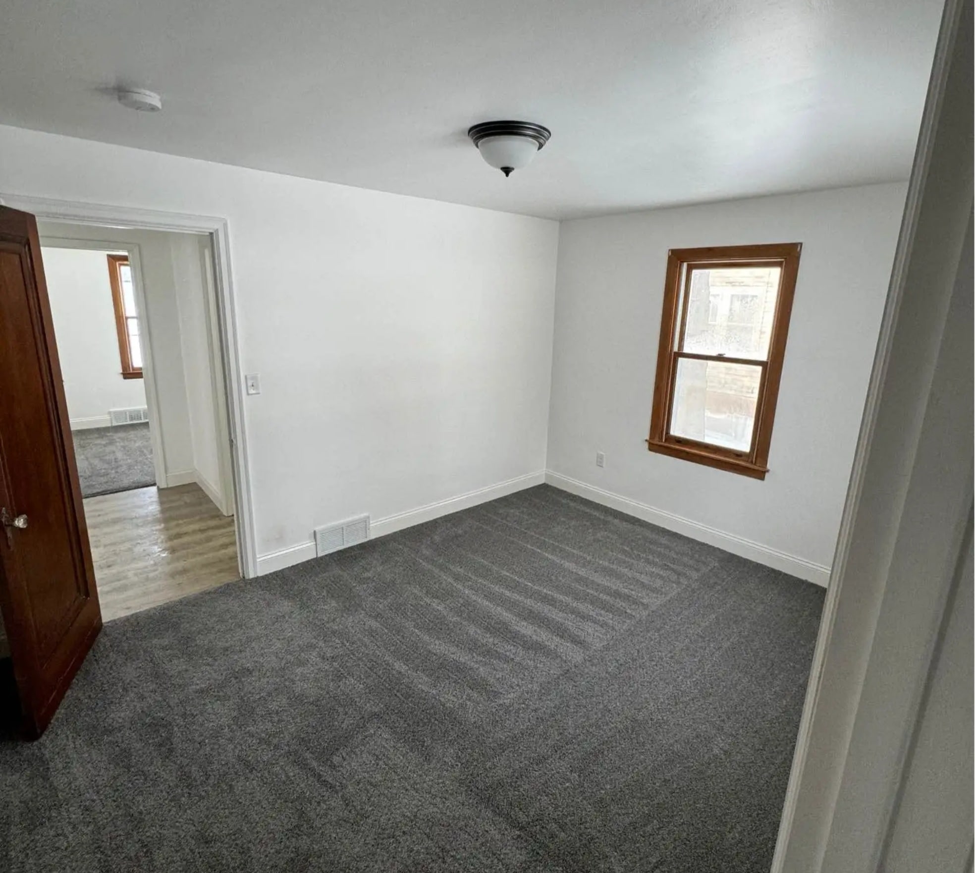 Building Photo - 1006 N 1st Ave