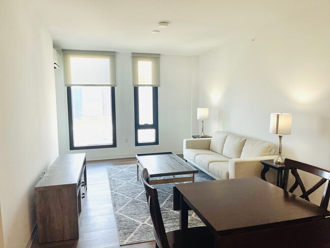 Building Photo - READY TO MOVE IN 1 bed, 1 bath Unit in A'a...