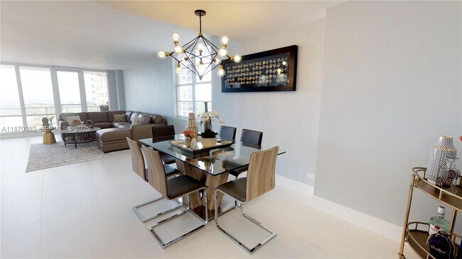 Building Photo - 5601 Collins Ave