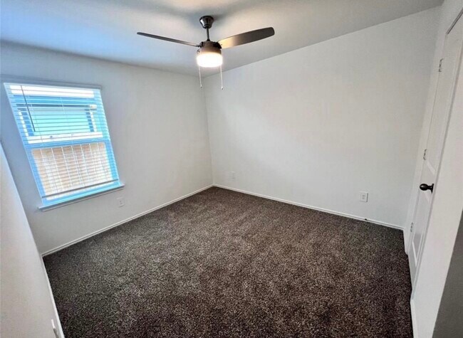 Building Photo - 14220 Fern Meadows Dr