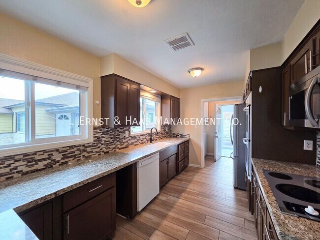 Building Photo - 4449 Shadeway Rd