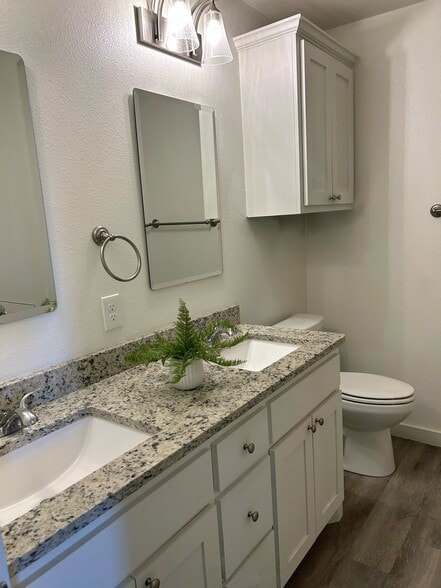 Building Photo - 1710 100th St