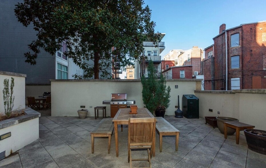 Building Photo - 1111 11th St NW