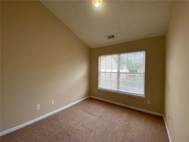Building Photo - 646 Kenridge Dr