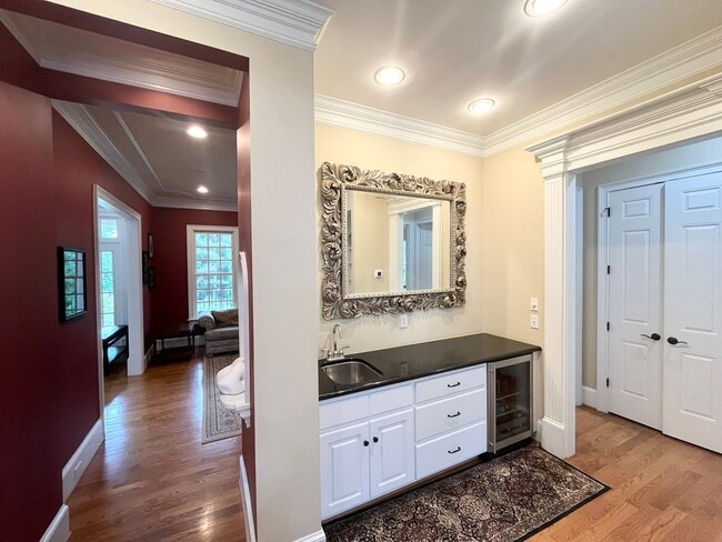 Building Photo - Incredible 4BD, 6.5BA Raleigh Home Near Fa...