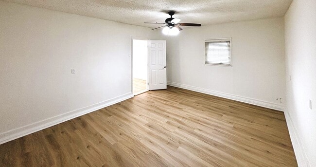 Building Photo - 8060 Kyle St