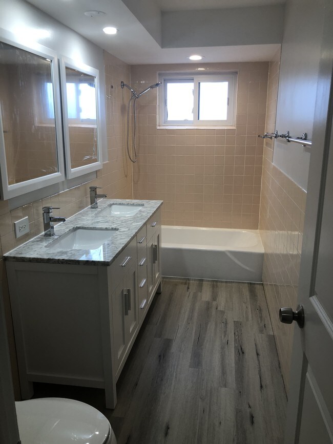 2nd Floor Bathroom - 2003 Walters Ave