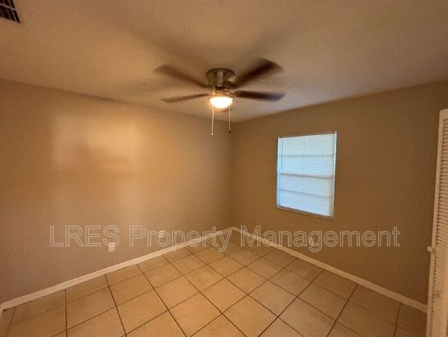 Building Photo - 2437 Chase Ave