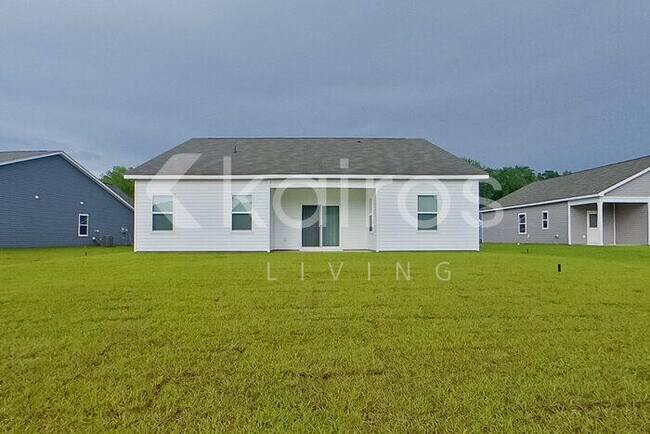 Building Photo - 631 Castillo Dr