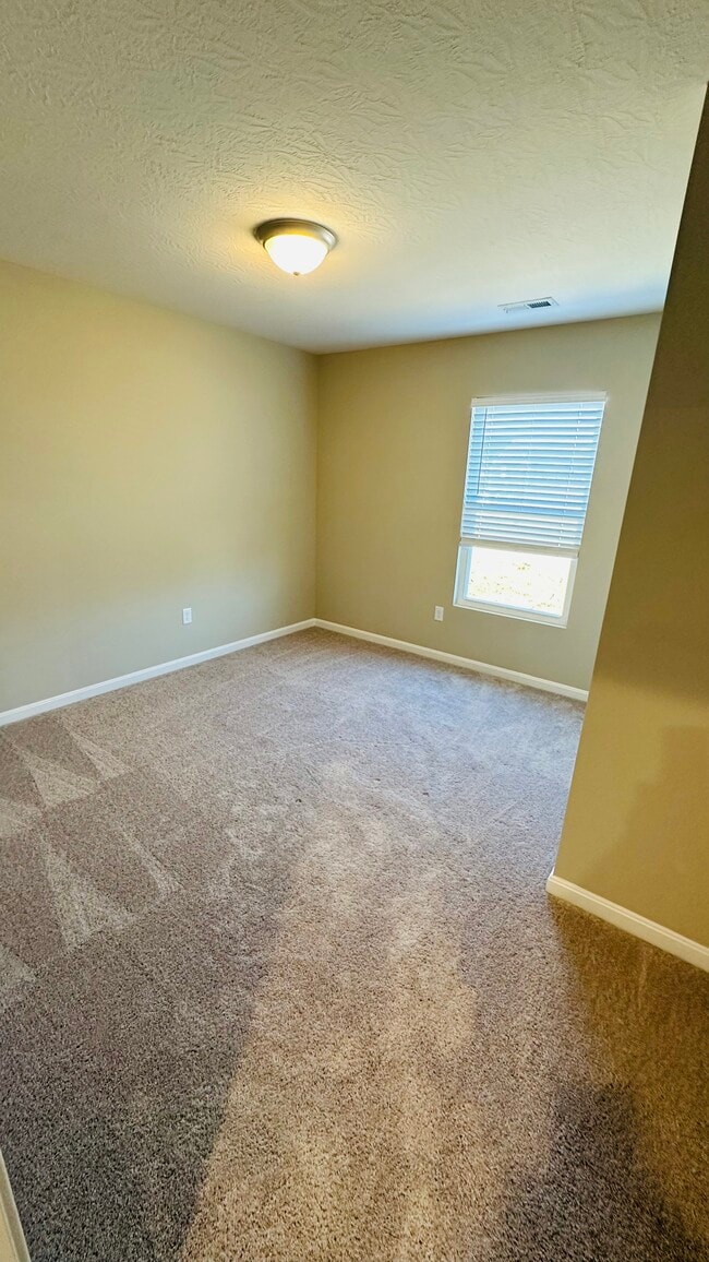 Building Photo - 2075 Wild Berry Wy