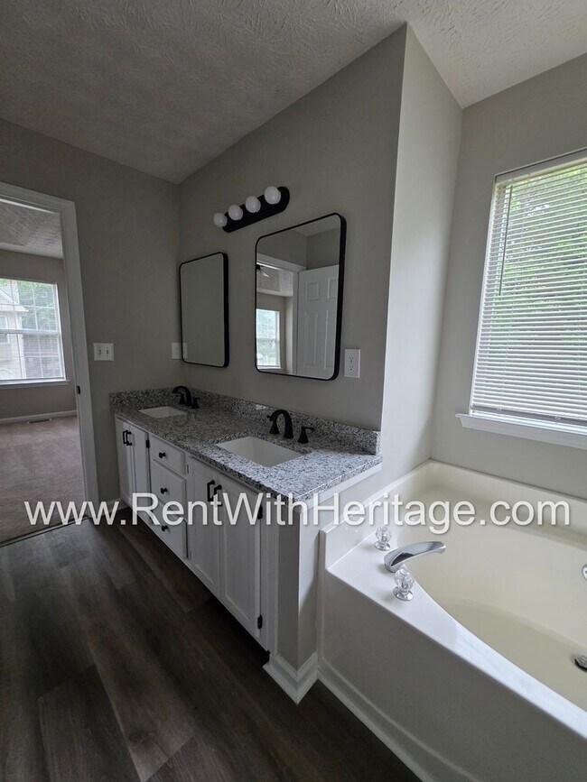Building Photo - Beautifully maintained 3-bedroom, 2-bath home in Paulding County