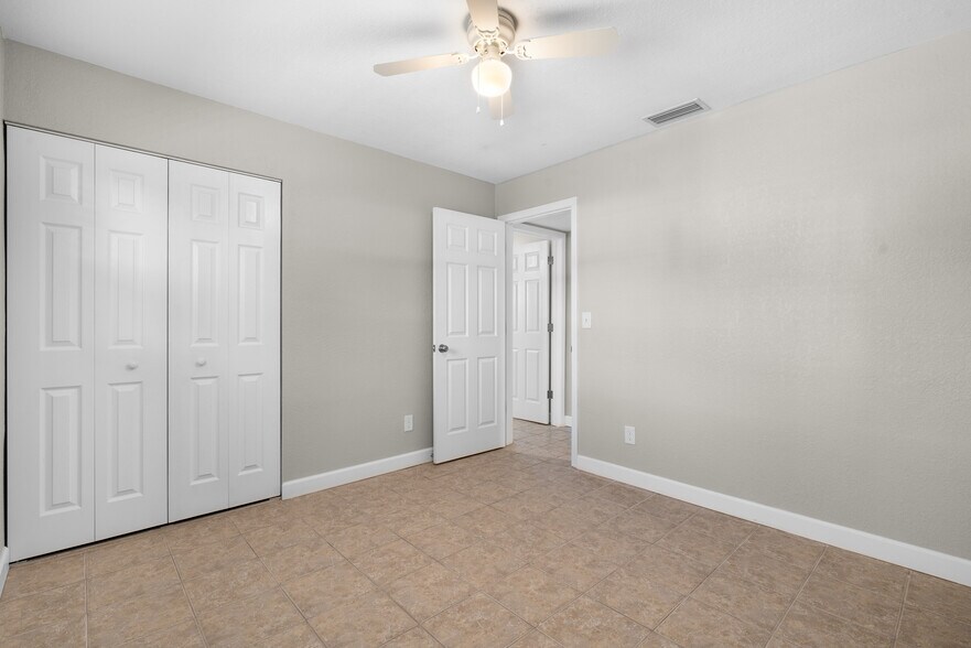 Building Photo - 9318 1st St N