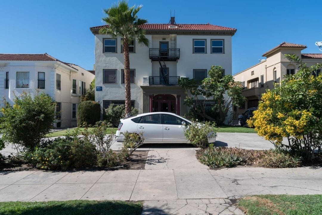 Building Photo - 241 S New Hampshire Ave