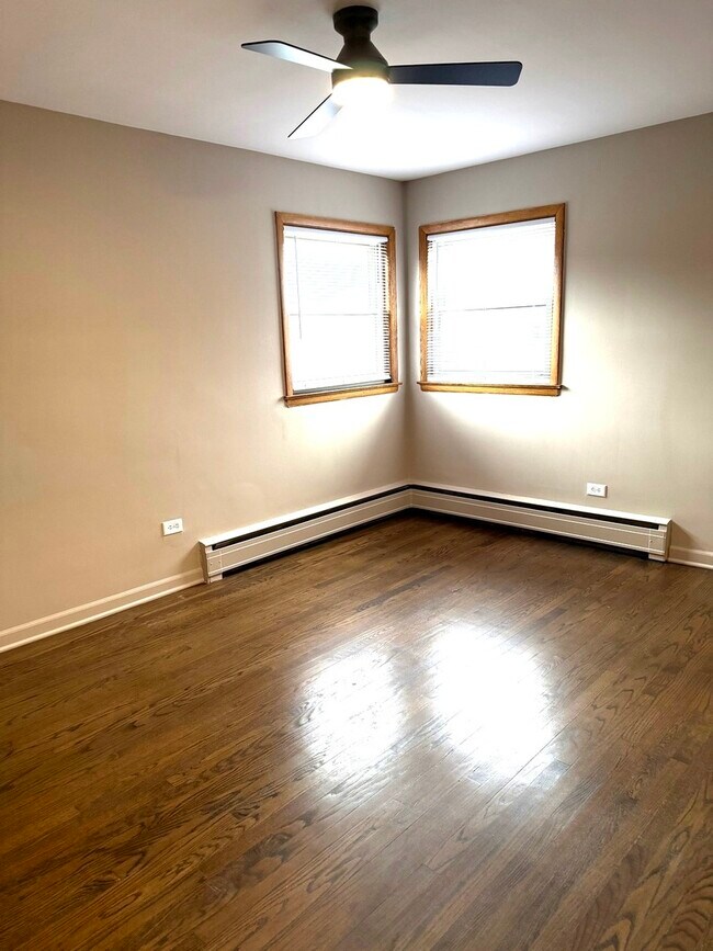 Building Photo - 7538 Waukegan Rd