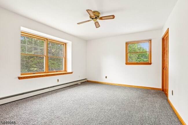 Building Photo - 488 Cedar Ln