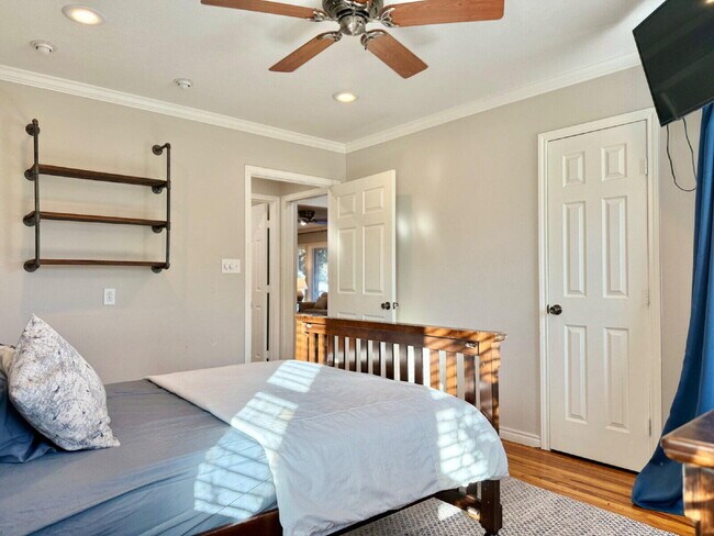 Building Photo - 3001 32nd St