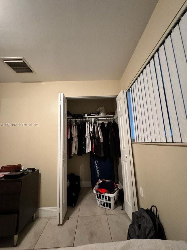 Building Photo - 483 NW 19th St